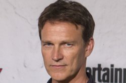 Stephen Moyer solves murders in the art world in 'Art Detectives' trailer
